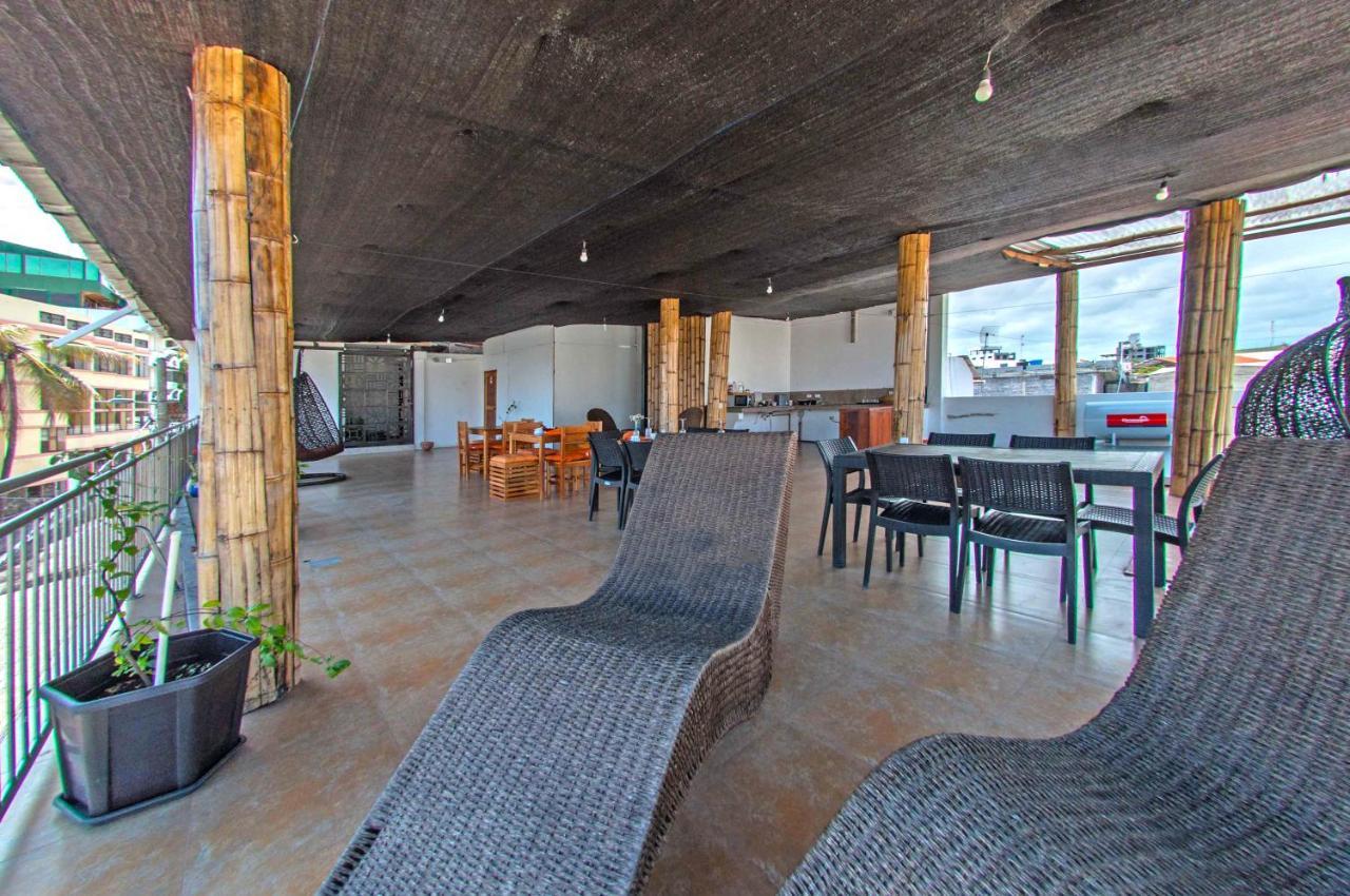 Hostal Costa Del Pacifico Puerto Ayora  Eksteriør billede