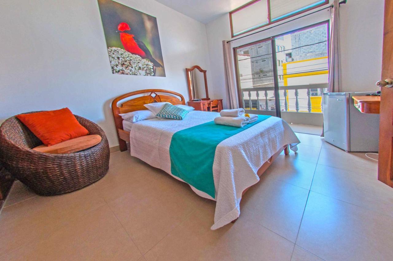 Hostal Costa Del Pacifico Puerto Ayora  Eksteriør billede