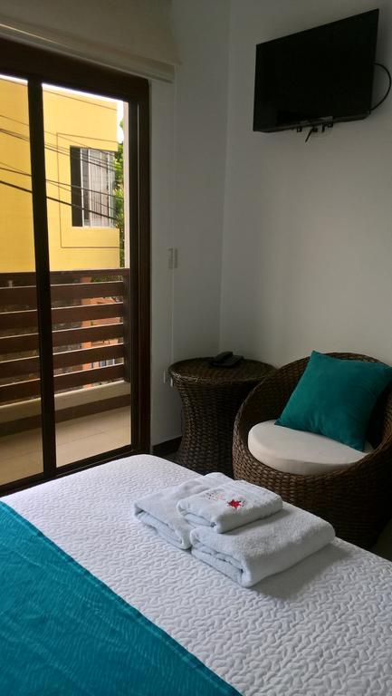 Hostal Costa Del Pacifico Puerto Ayora  Eksteriør billede