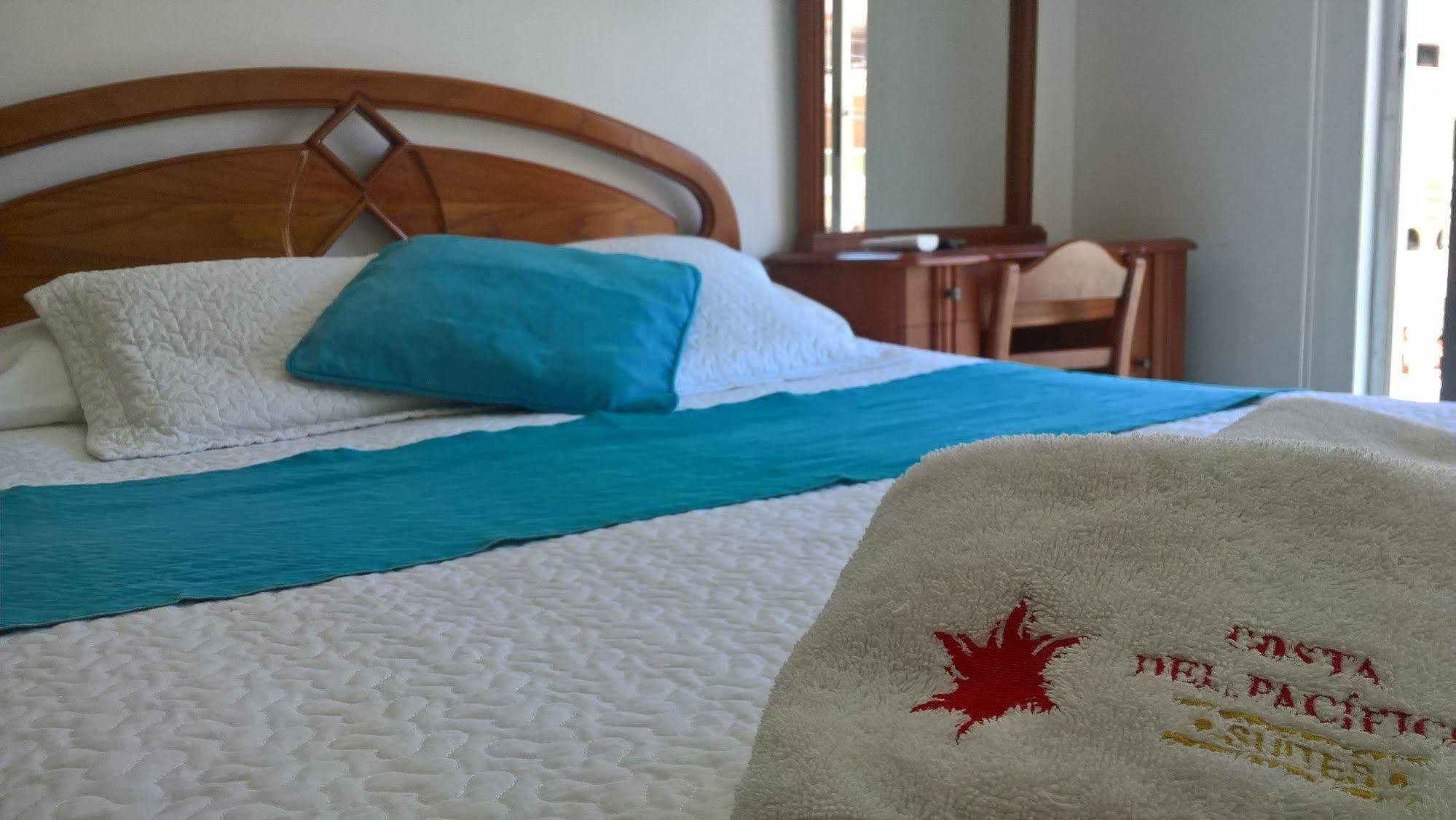 Hostal Costa Del Pacifico Puerto Ayora  Eksteriør billede