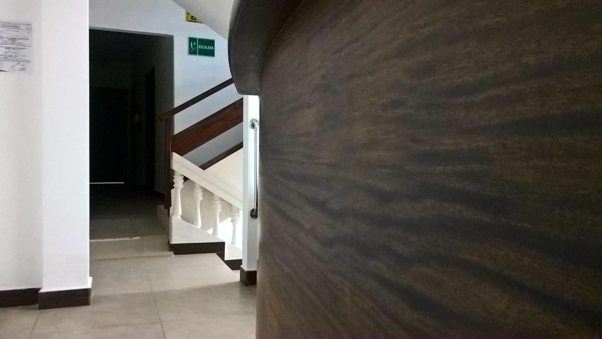 Hostal Costa Del Pacifico Puerto Ayora  Eksteriør billede