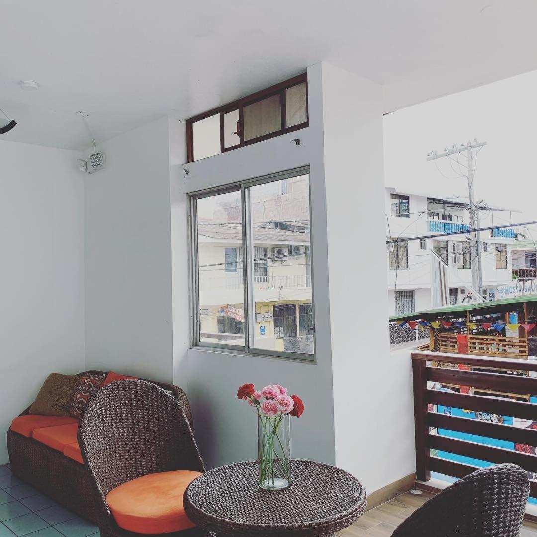 Hostal Costa Del Pacifico Puerto Ayora  Eksteriør billede