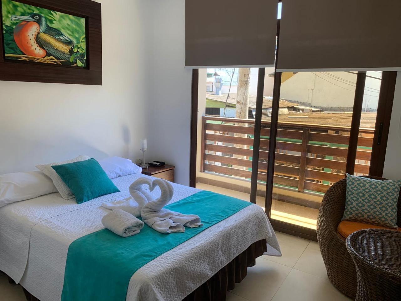 Hostal Costa Del Pacifico Puerto Ayora  Eksteriør billede