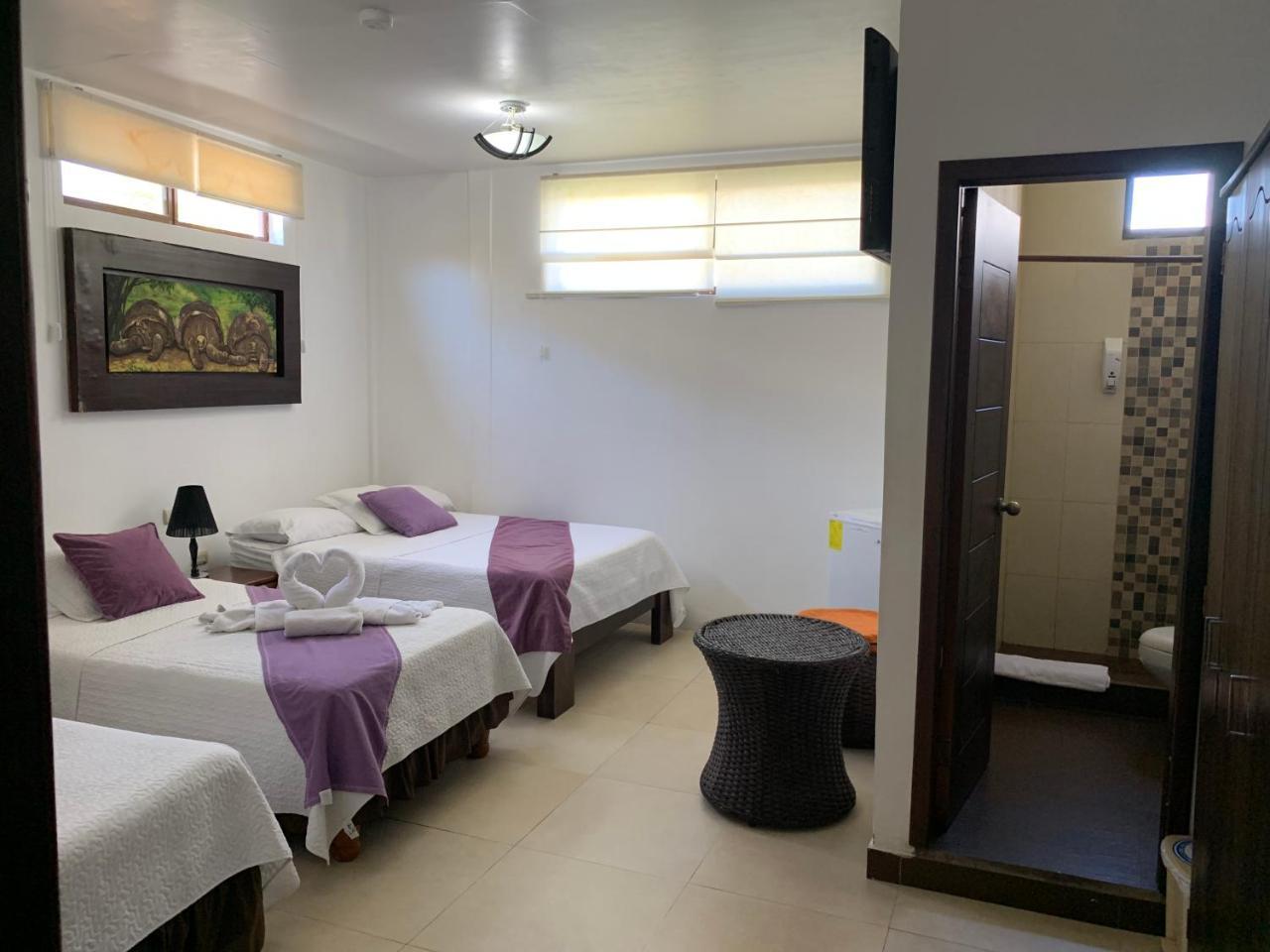 Hostal Costa Del Pacifico Puerto Ayora  Eksteriør billede