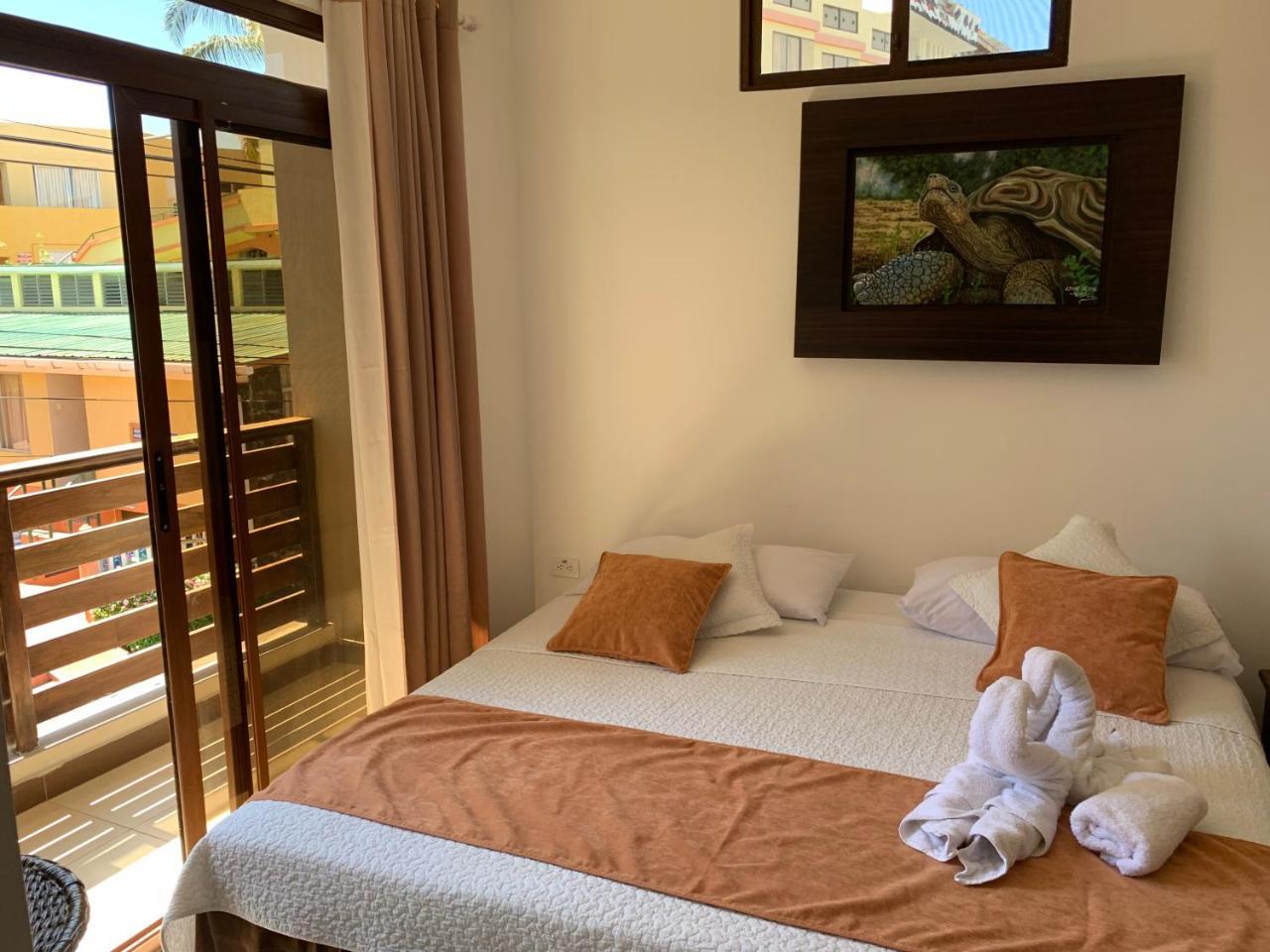 Hostal Costa Del Pacifico Puerto Ayora  Eksteriør billede